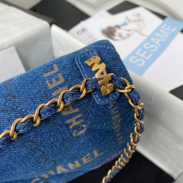 CHANEL SMALL FLAP BAG Comfortable 496 - Image 6