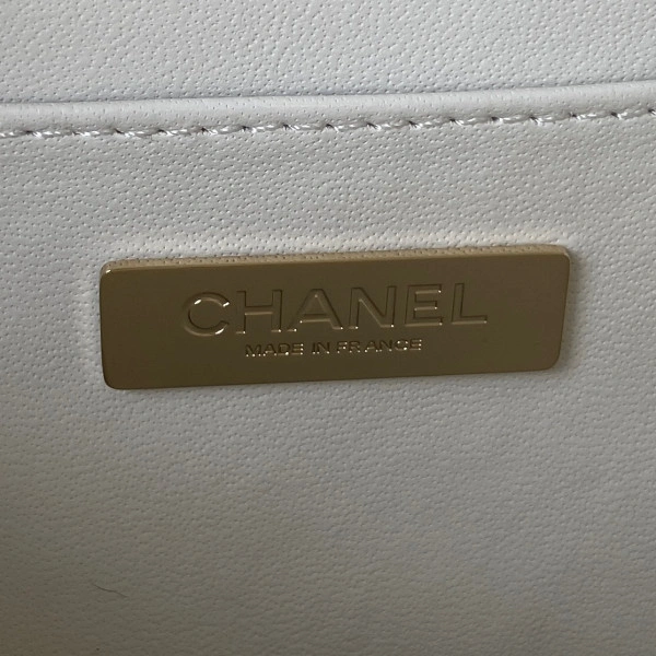 GoAnywhere CHANEL VANITY CASE 1241 - Image 9