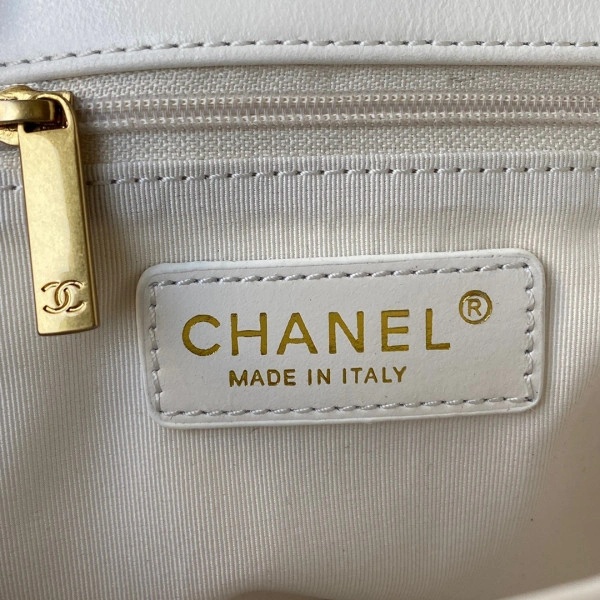 CHANEL FLAP BAG Affordable 521 - Image 9