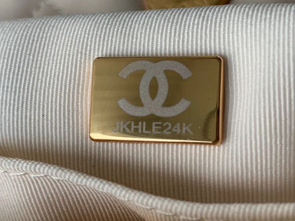 CHANEL SMALL TOTE AllSeason 1153 - Image 9