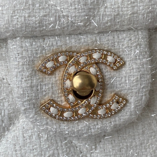 CHANEL FLAP BAG Fashionable 545 - Image 6