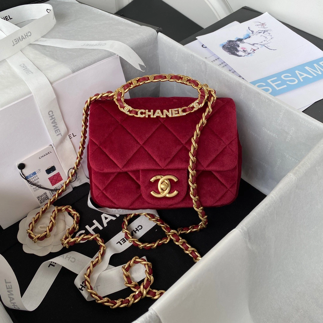 CHANEL FLAP BAG Comfortable 471
