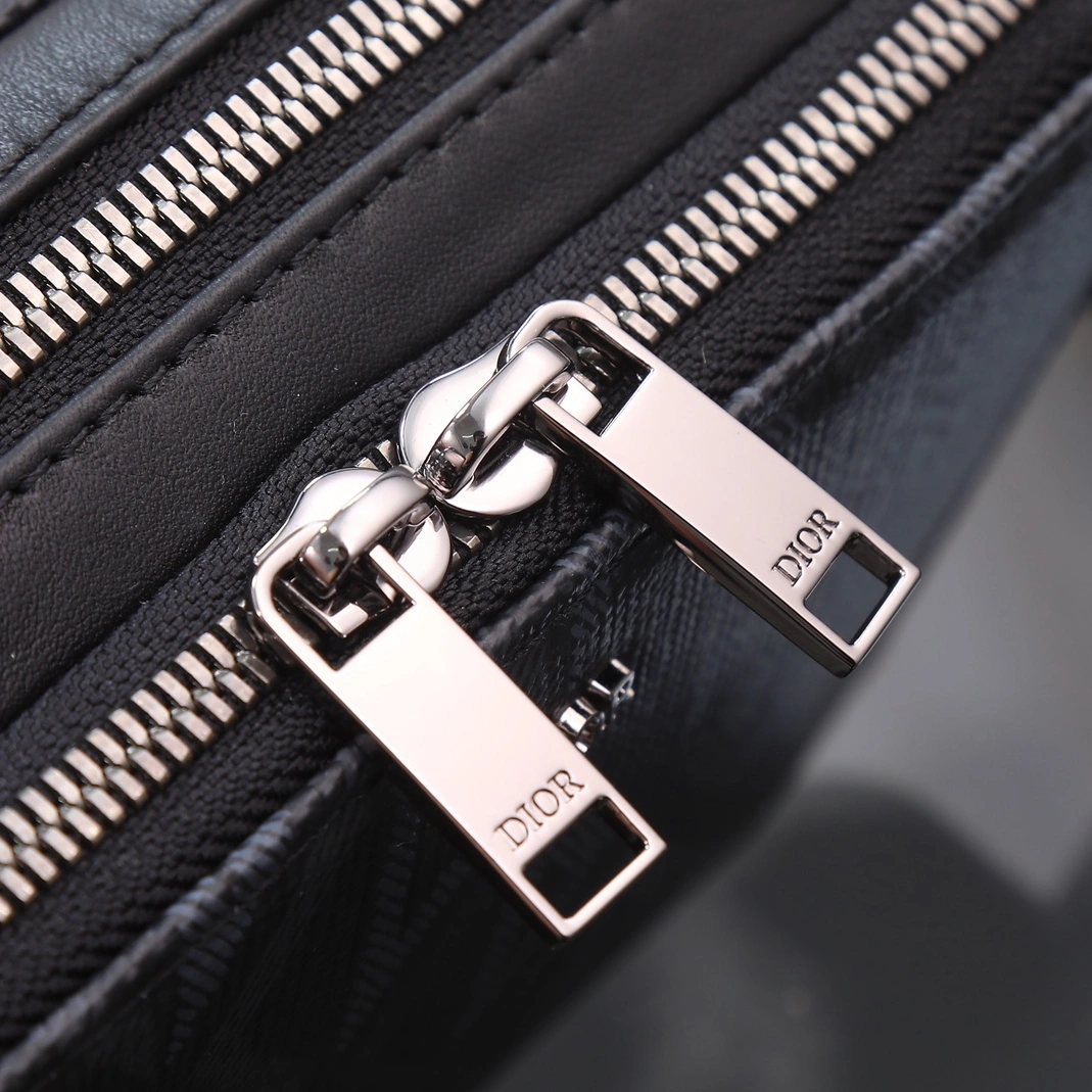 Affordable 9423 Christian Dior AAA Man Messenger Bags - Image 4