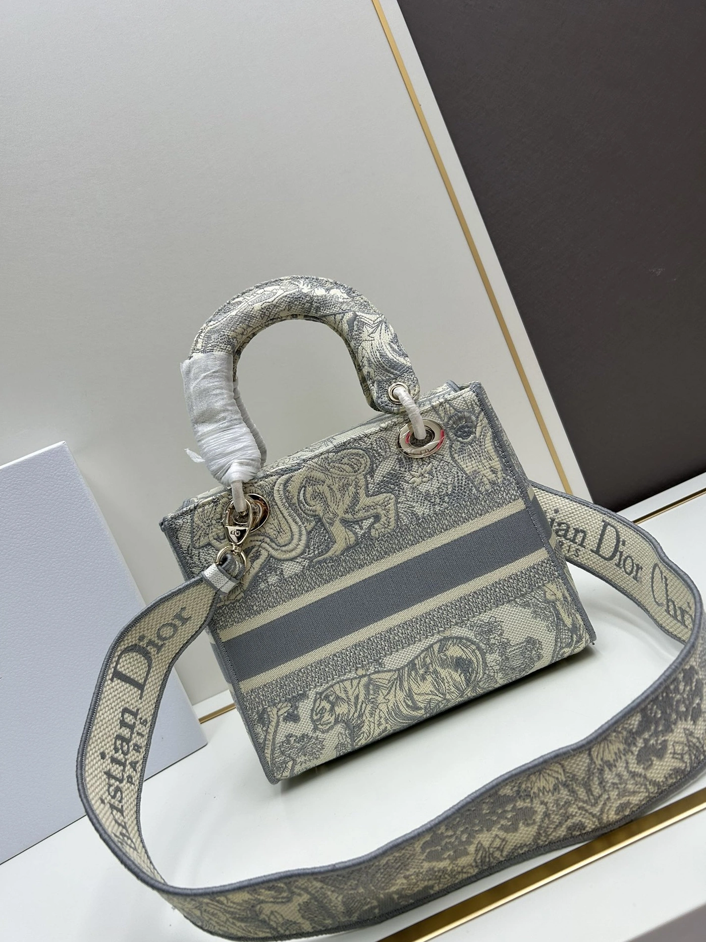 AllSeason 1232 Christian Dior AAA Quality Handbags For Women - Image 3