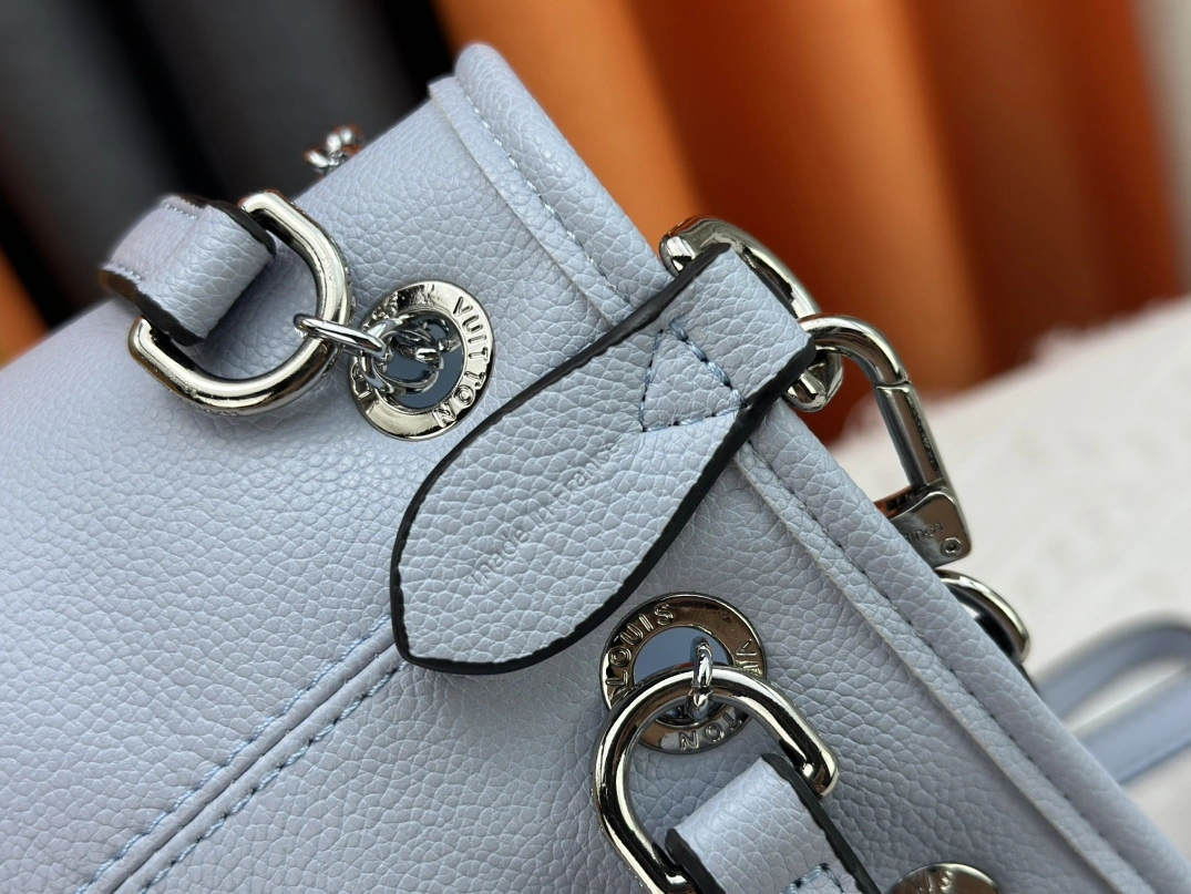 AllSeason 411 Louis Vuitton AAA Quality Shoulder Bags For Women - Image 7