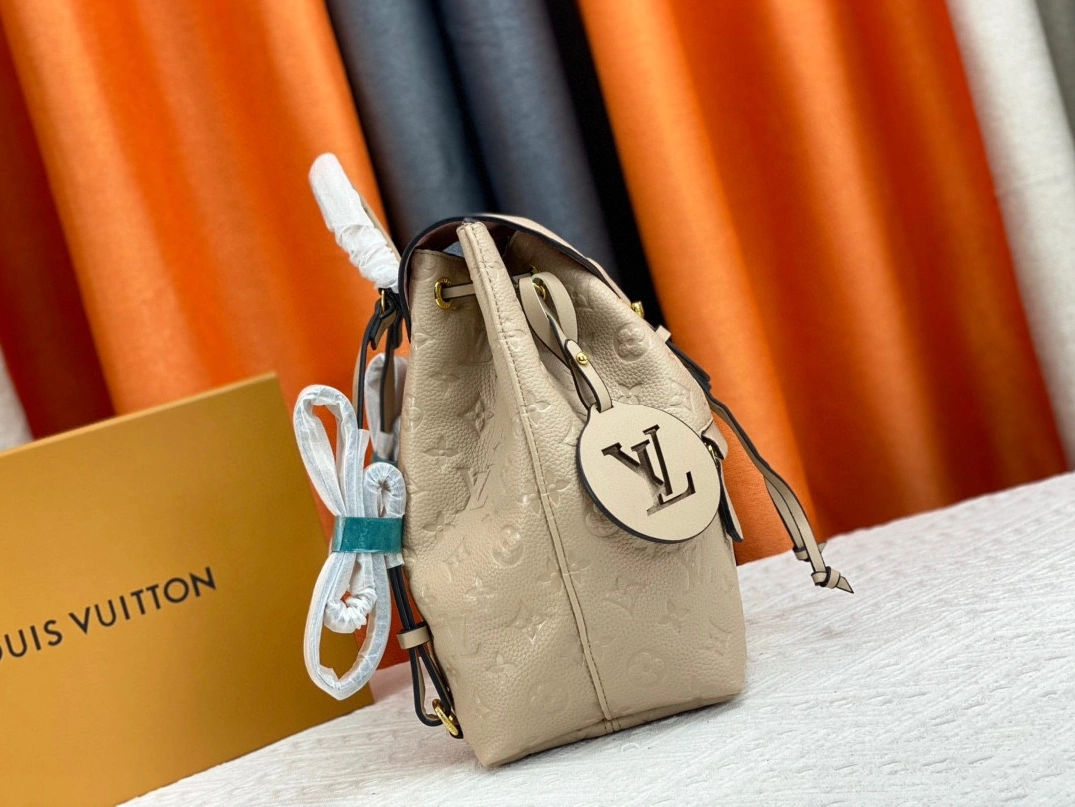 AllSeason 757 Louis Vuitton AAA Quality Backpacks For Women