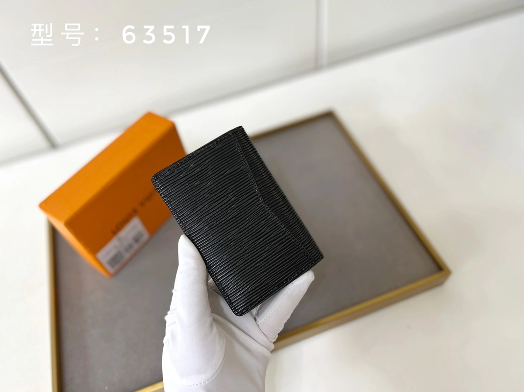 Bold 3882 Louis Vuitton LV Card Case For Unisex