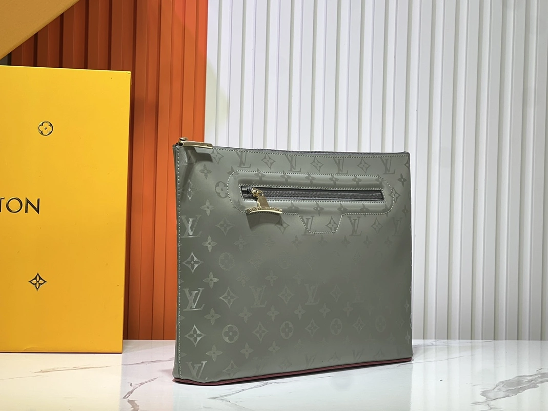 Bold 7173 Louis Vuitton AAA Quality Wallets