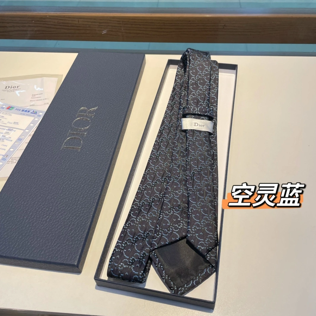Bold 8553 Christian Dior Necktie For Men