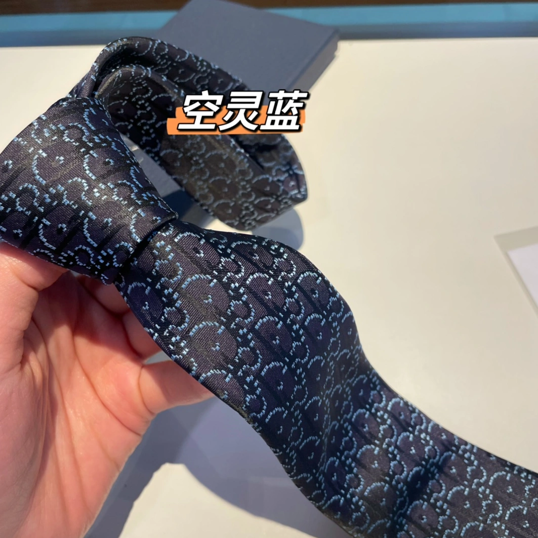 Bold 8553 Christian Dior Necktie For Men - Image 5