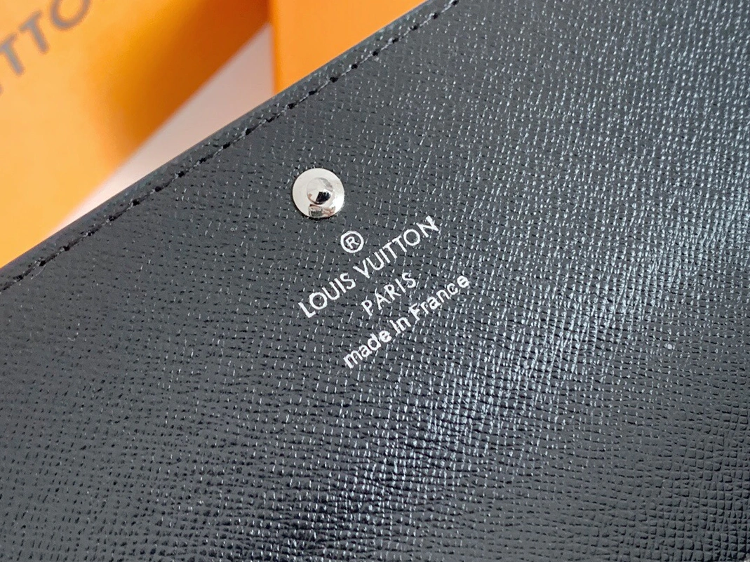 Bright 2837 Louis Vuitton LV Wallets For Women - Image 4