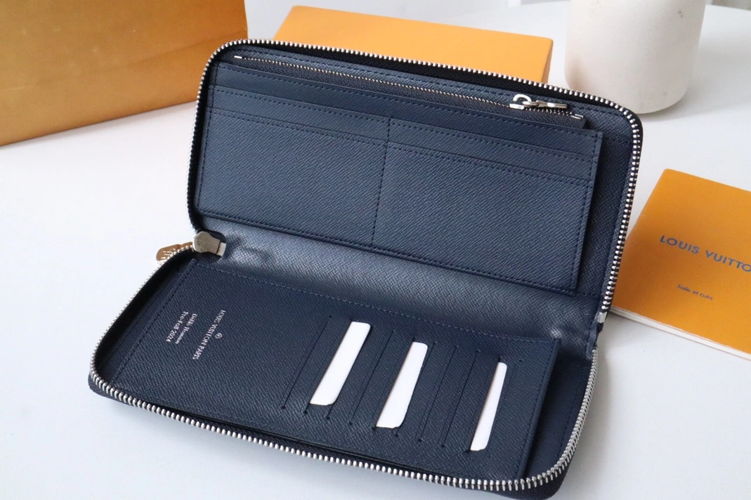 Bright 5024 Louis Vuitton AAA Quality Wallets - Image 5