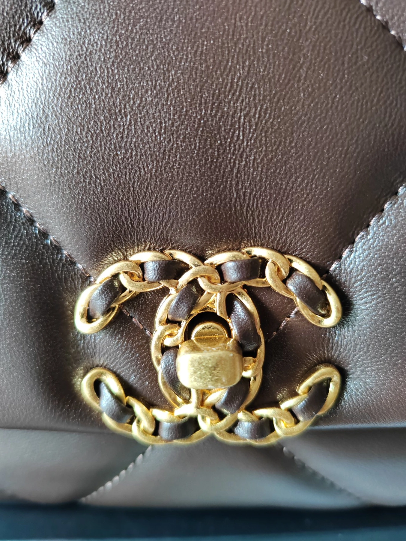 Bright 9769 Chanel AAA Quality Messenger Bags For Women - Image 4