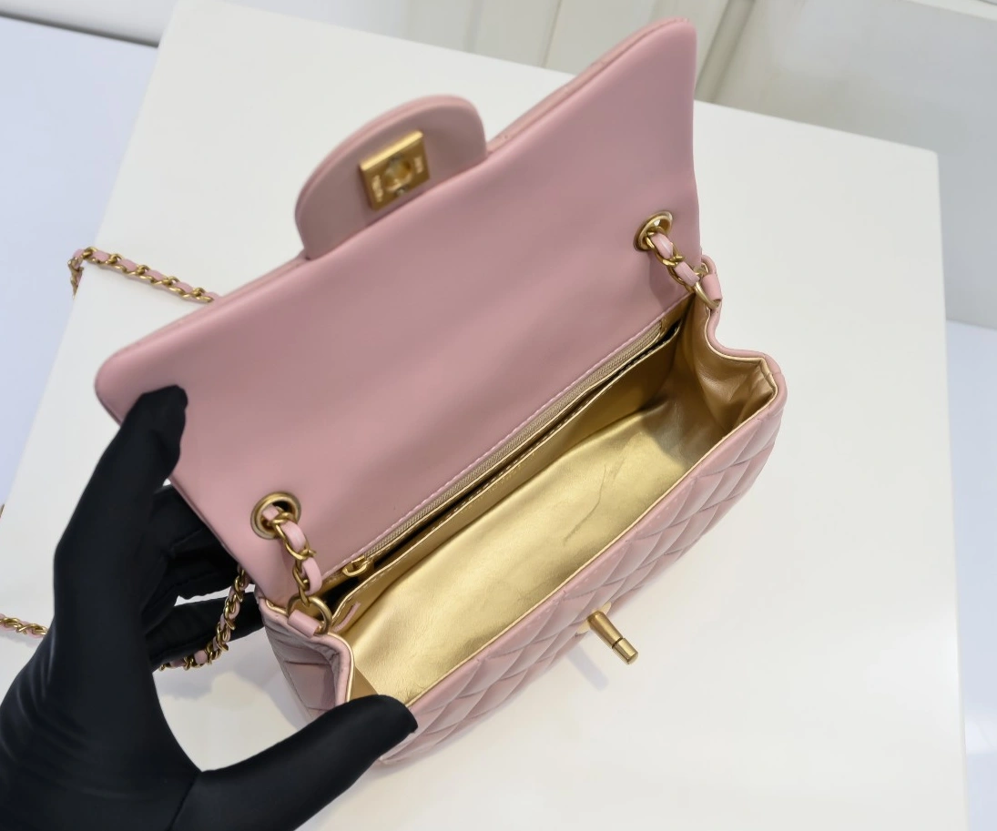 Chanel AAA Quality Messenger Bags Bright 2048 - Image 8