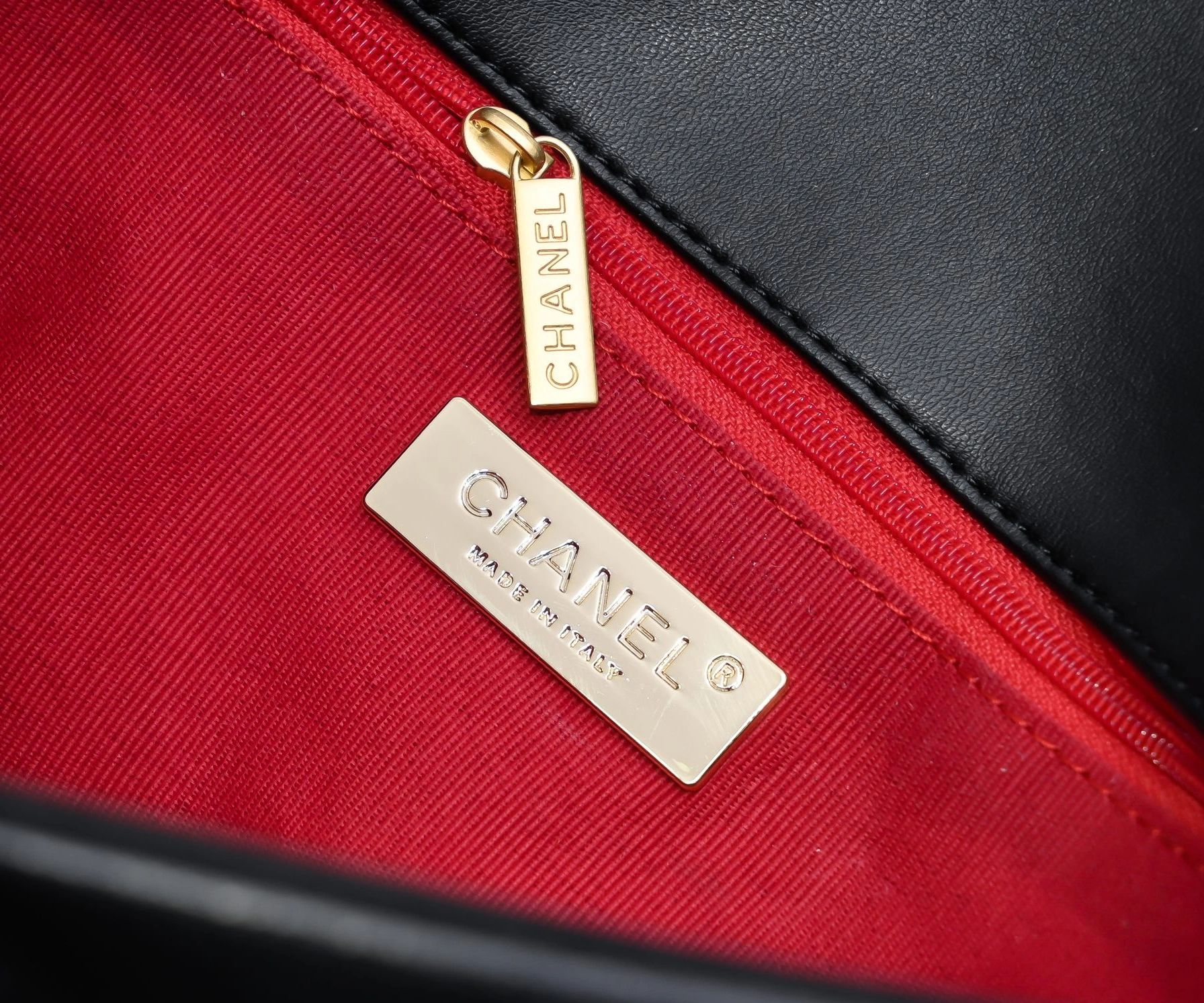 Chanel AAA Quality Messenger Bags For Women AllSeason 1034 - Image 7