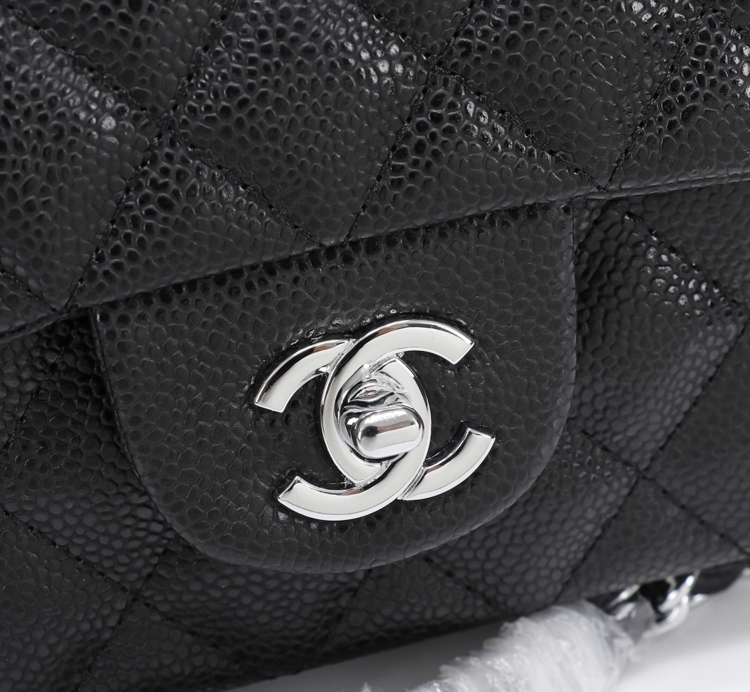 Chanel AAA Quality Messenger Bags For Women AllSeason 3965 - Image 7