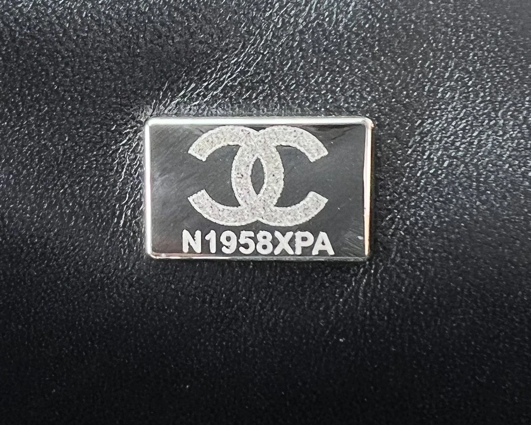 Chanel AAA Quality Messenger Bags For Women Bright 6085 - Image 8