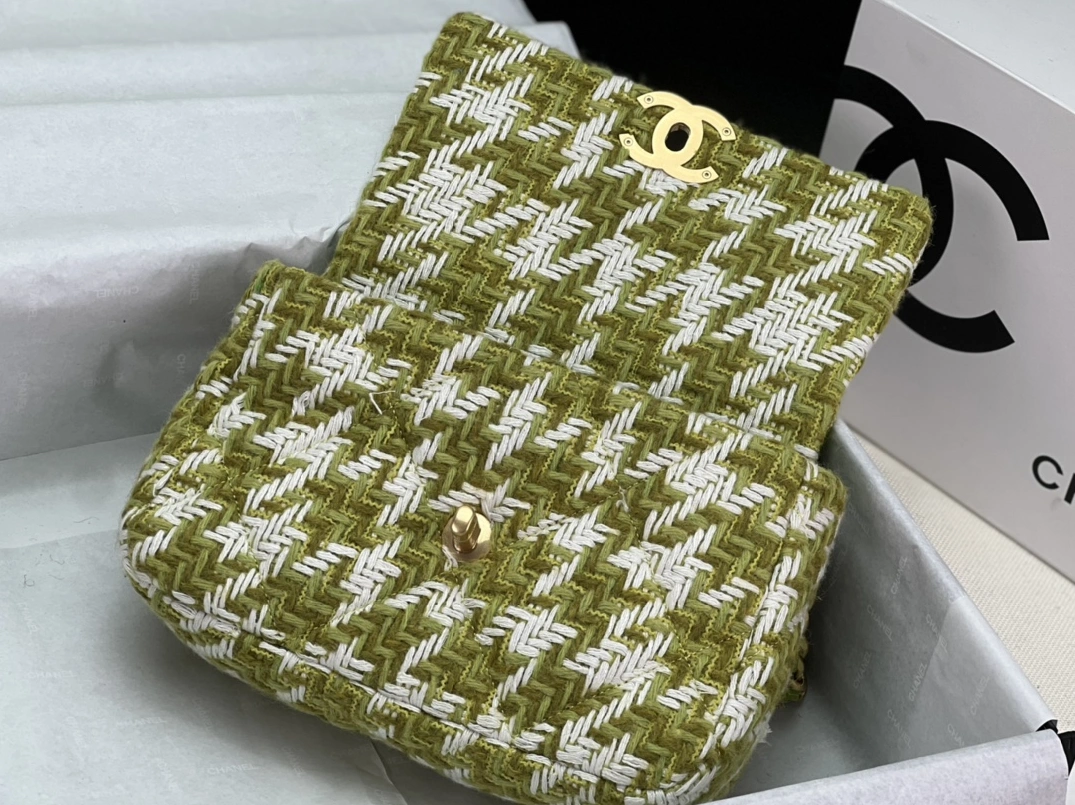 Chanel AAA Quality Messenger Bags For Women GoodFit 8295 - Image 5