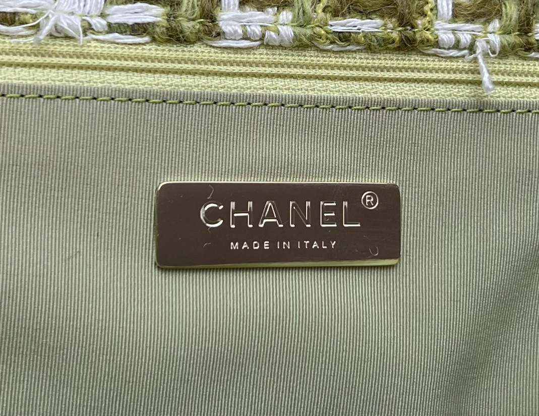 Chanel AAA Quality Messenger Bags For Women GoodFit 8295 - Image 7