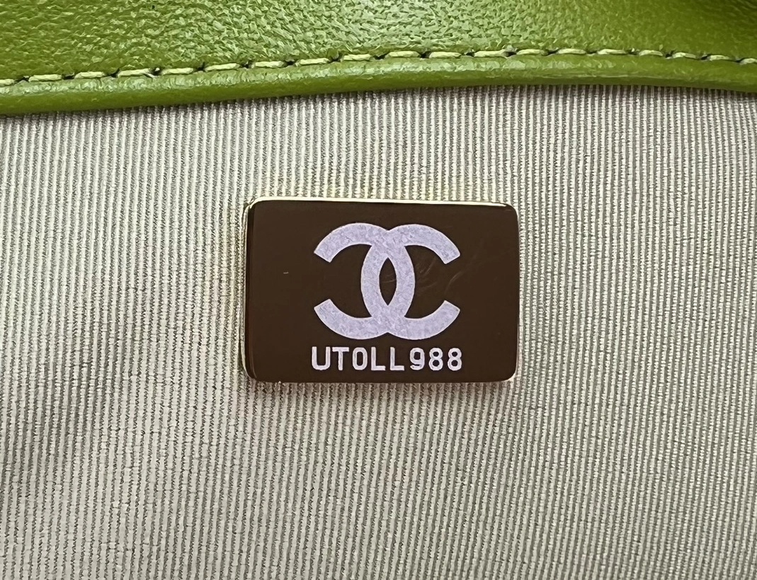 Chanel AAA Quality Messenger Bags For Women GoodFit 8295 - Image 8