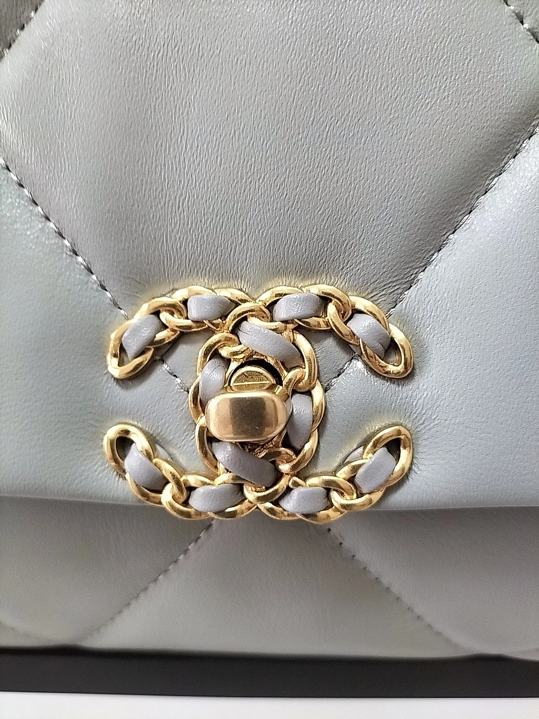 Chanel AAA Quality Messenger Bags For Women StreetReady 1840 - Image 5