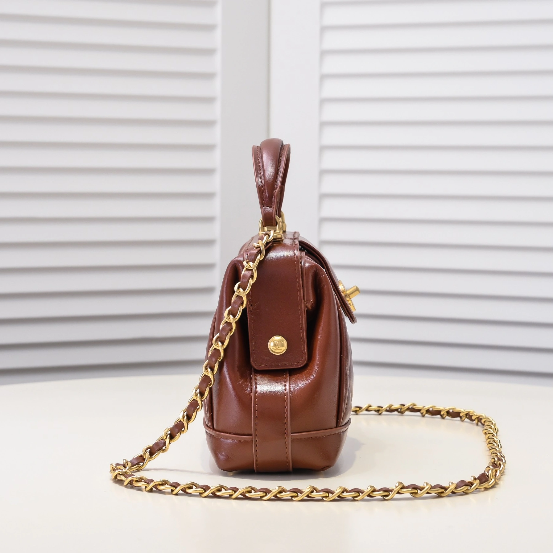 Chanel AAA Quality Messenger Bags For Women UrbanStyle 2070