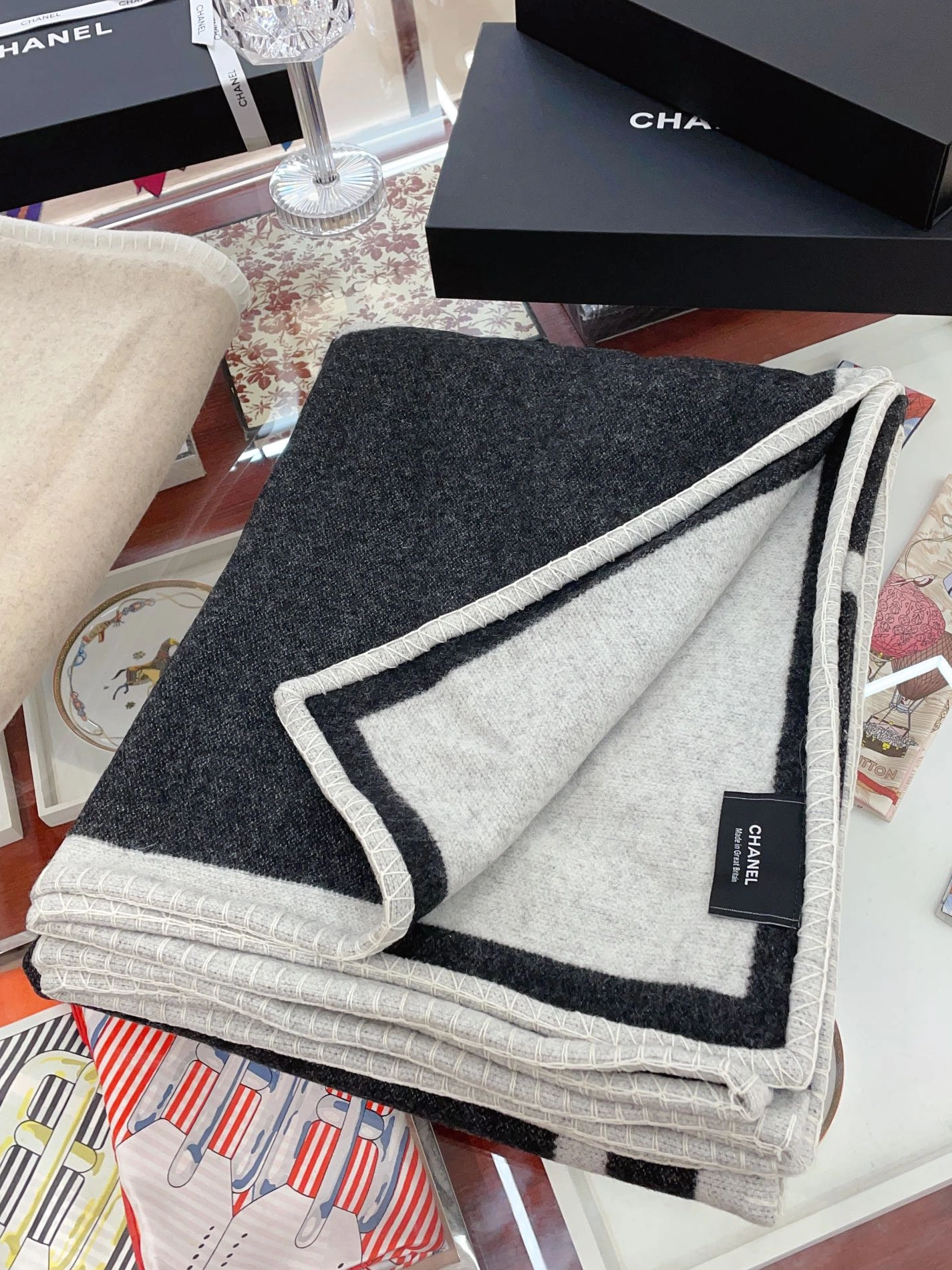 Chanel Blanket EasyMatch 9359 - Image 3