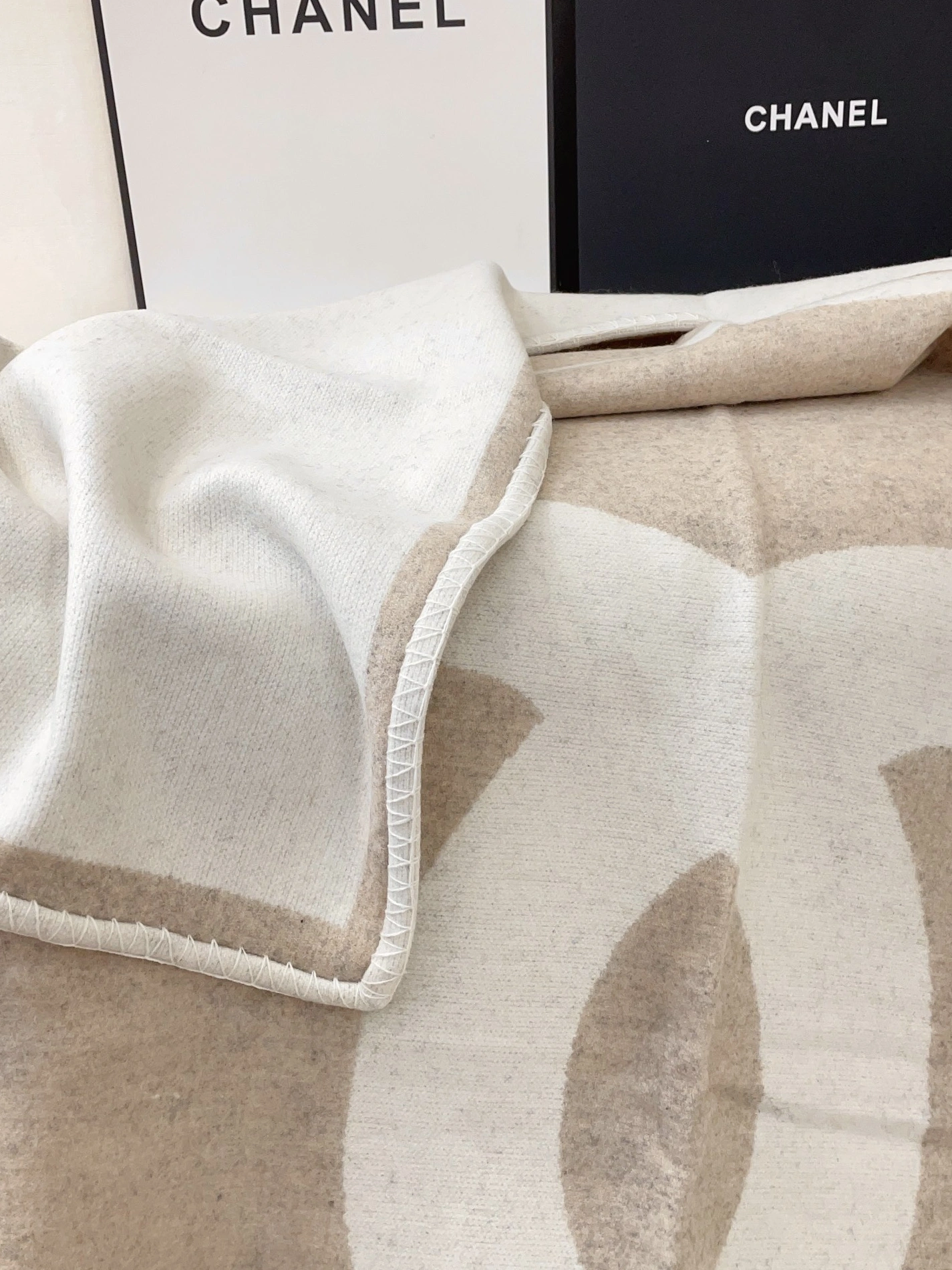 Chanel Blanket SportInspired 4511 - Image 6