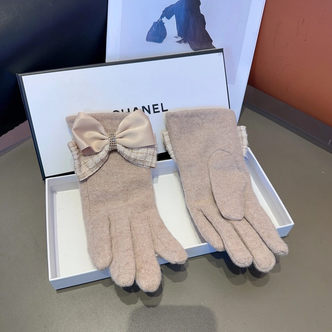 Chanel Gloves For Women Breathable 4999 - Image 3