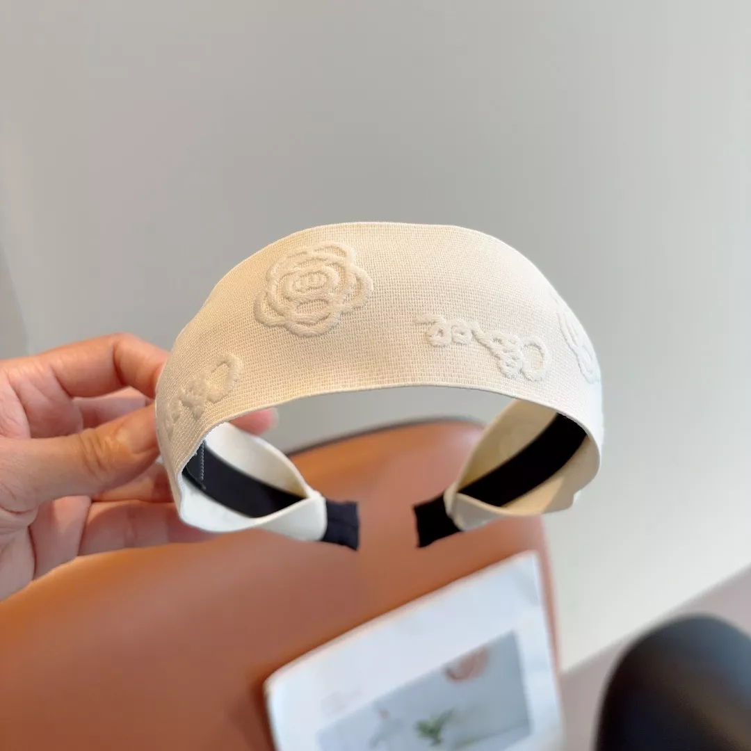 Chanel Headband For Women Stylish 3518 - Image 3