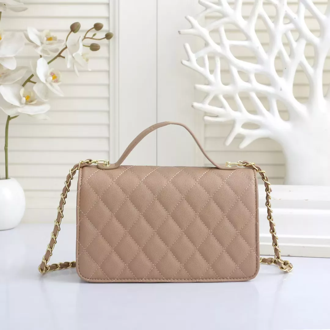 Chanel Messenger Bags For Women Lightweight 3946