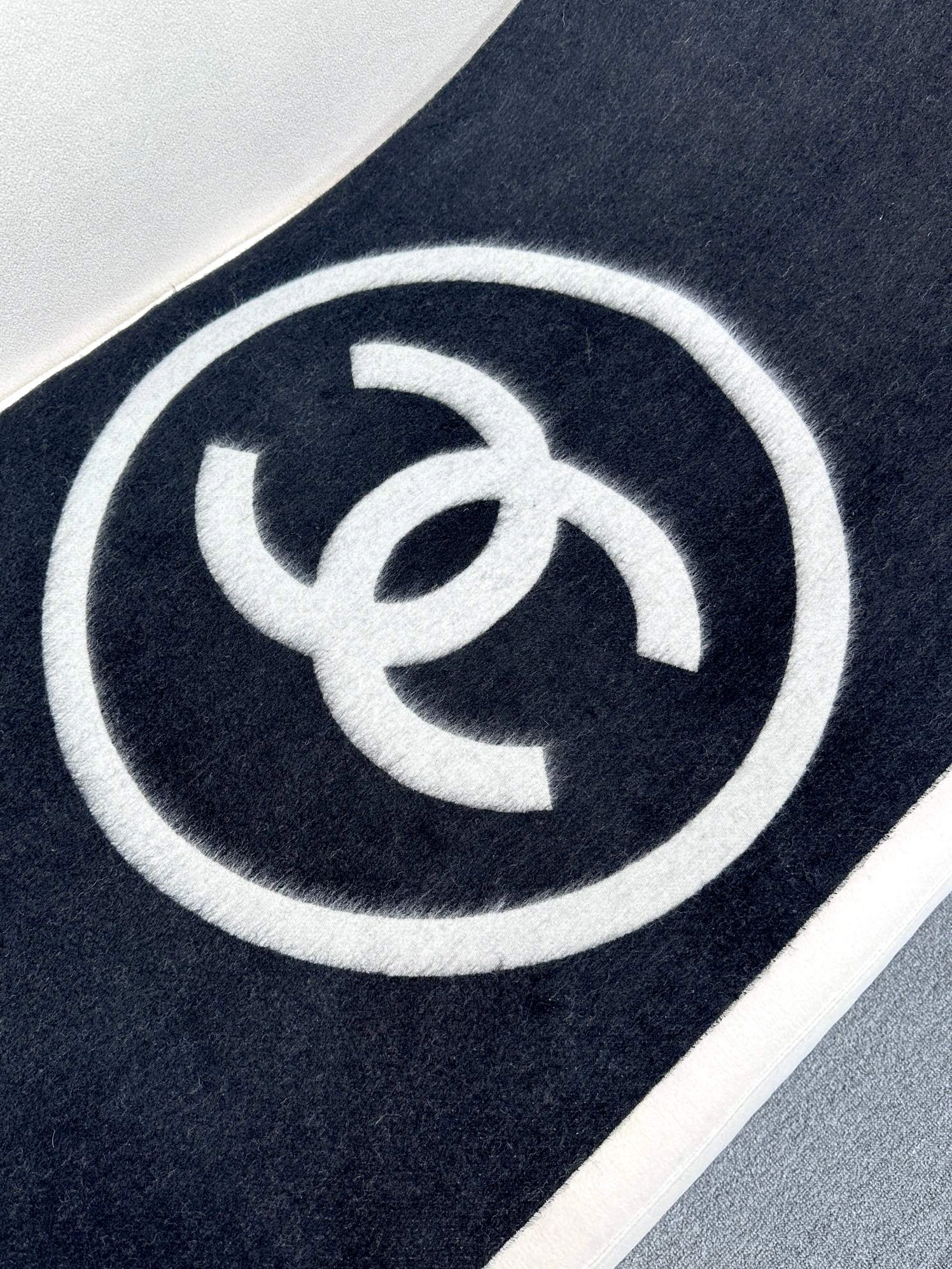 Chanel Scarves Practical 925 - Image 4