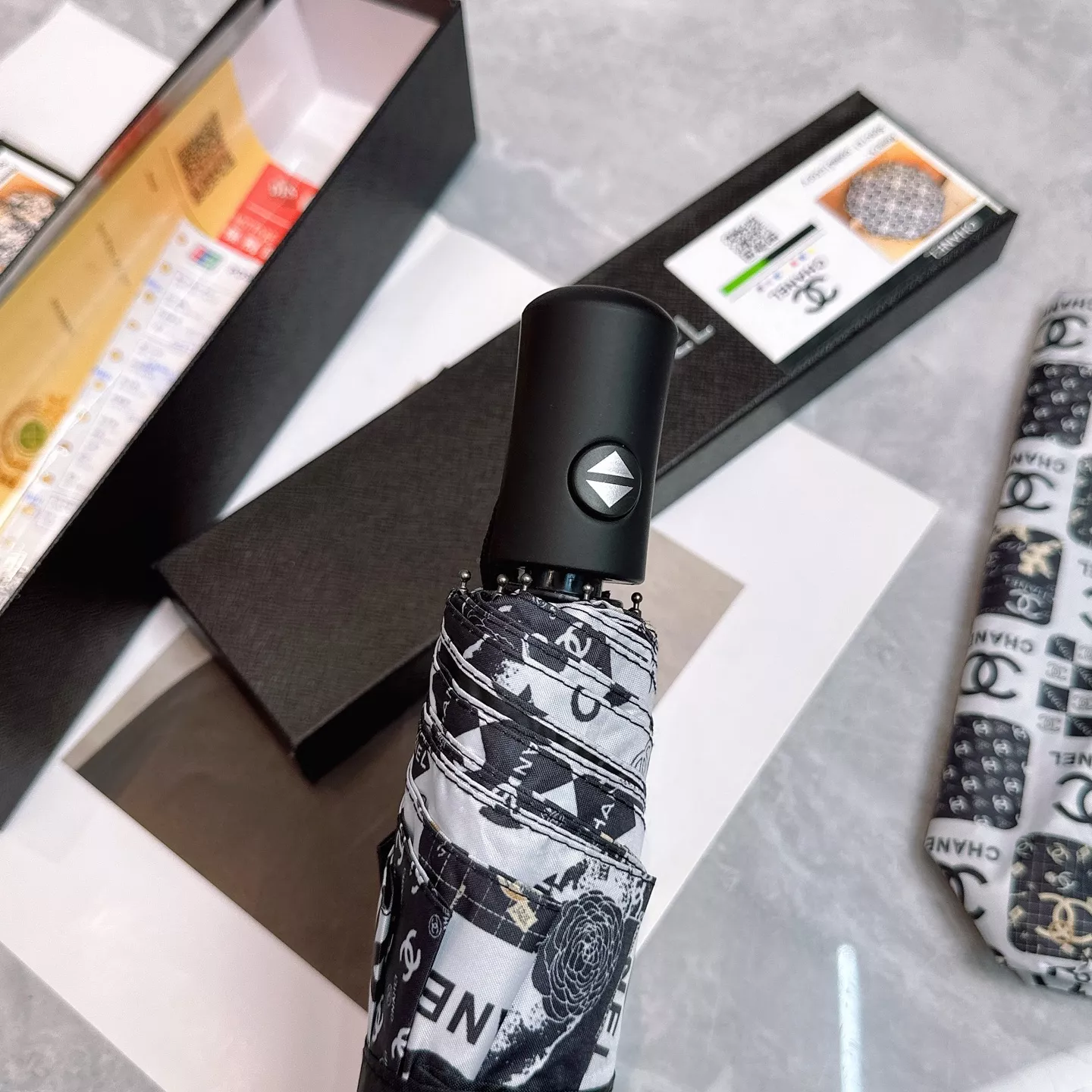 Chanel Umbrellas Stylish 7010 - Image 3