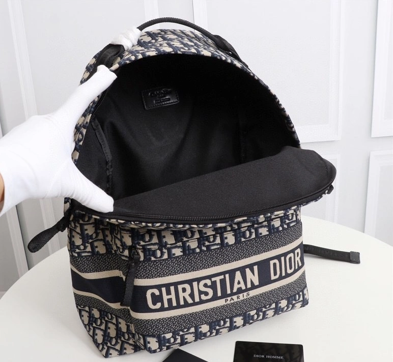 Christian Dior AAA Man Backpacks Affordable 1034 - Image 7