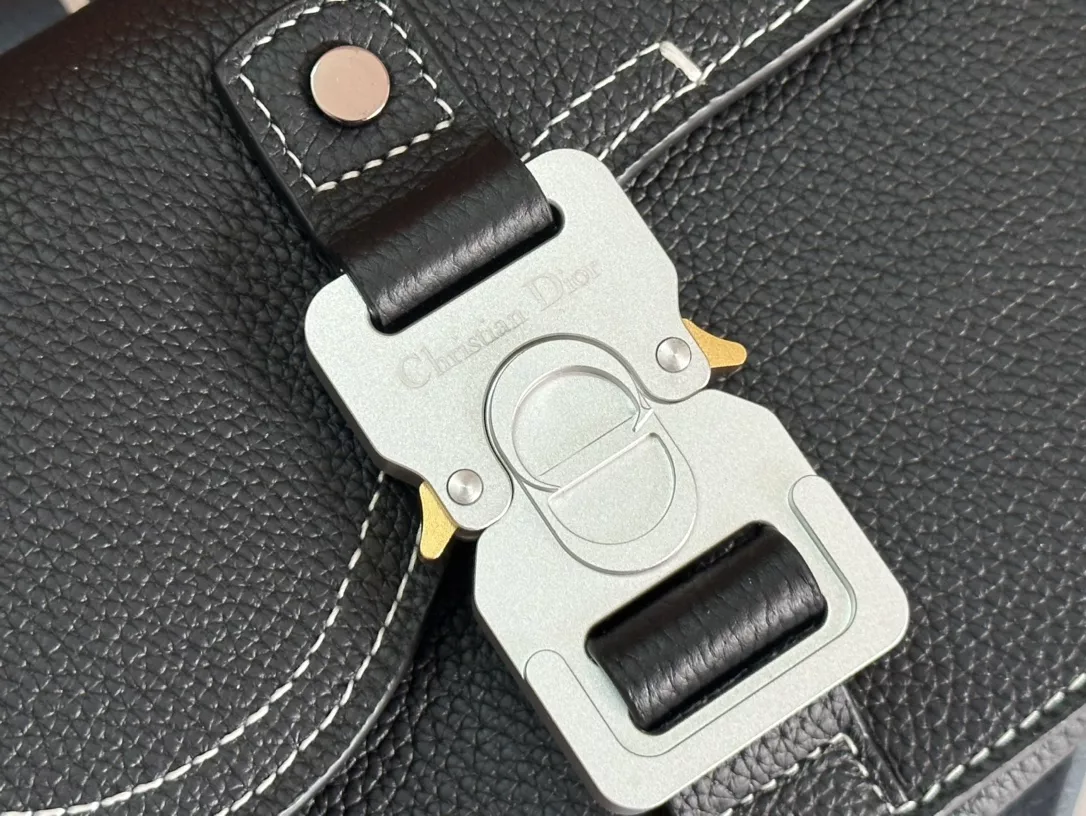 Christian Dior AAA Man Messenger Bags Comfortable 6589 - Image 4