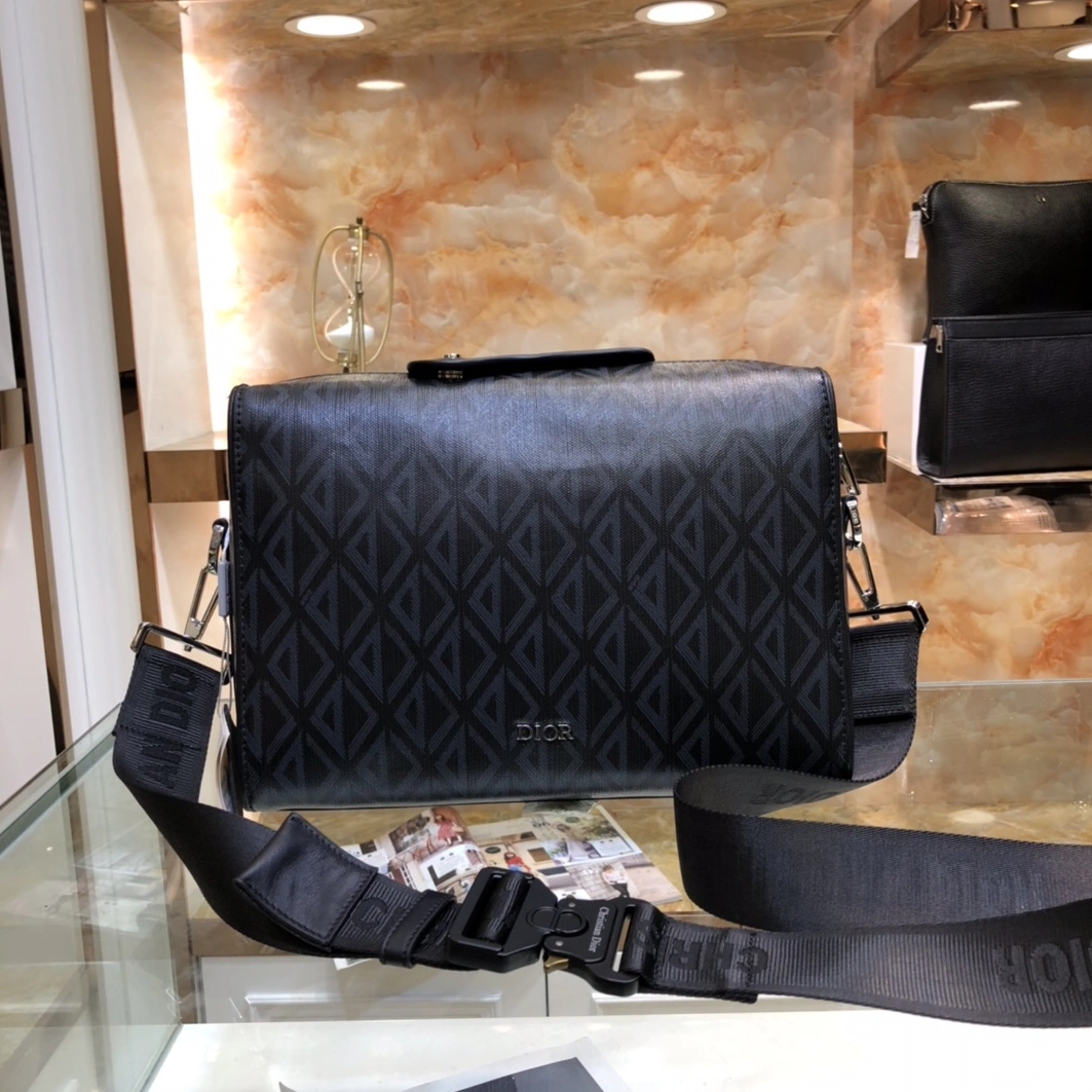 Christian Dior AAA Man Messenger Bags Stylish 845