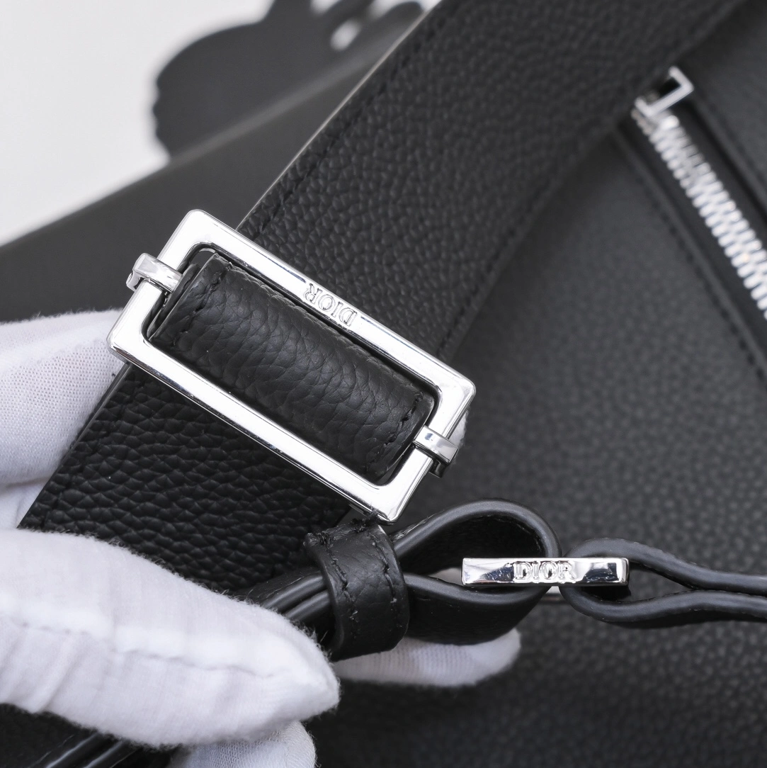 Christian Dior AAA Man Messenger Bags Timeless 6282 - Image 4