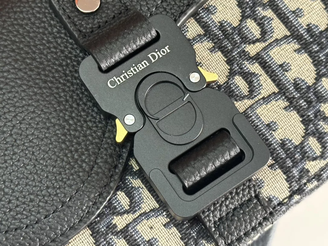 Christian Dior AAA Man Messenger Bags Unique 3990 - Image 4