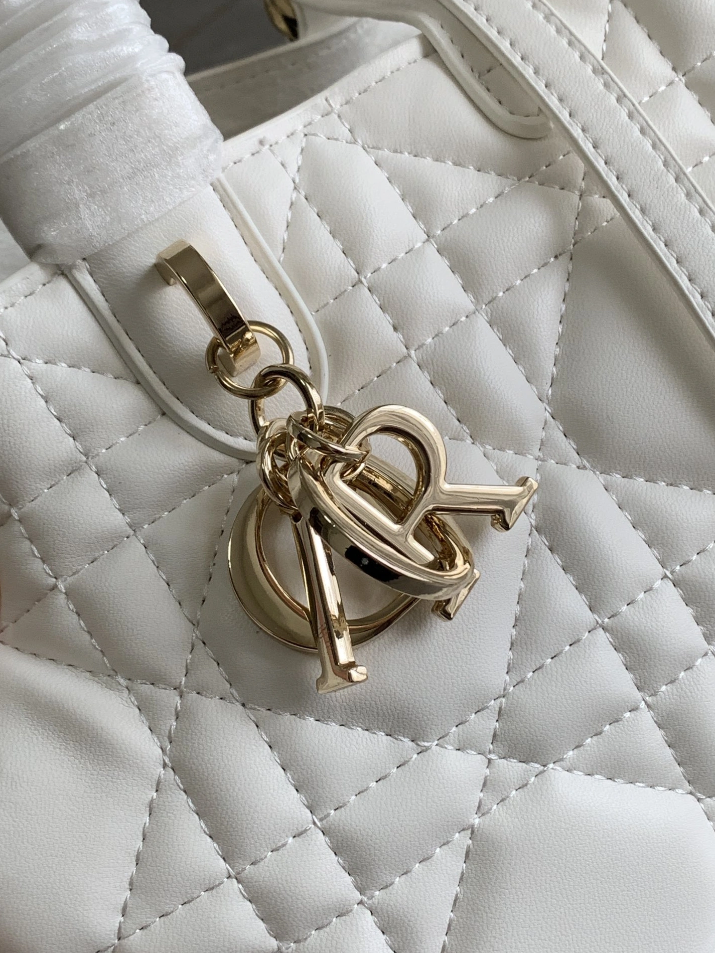 Christian Dior AAA Quality Handbags For Women Affordable 4977 - Image 4