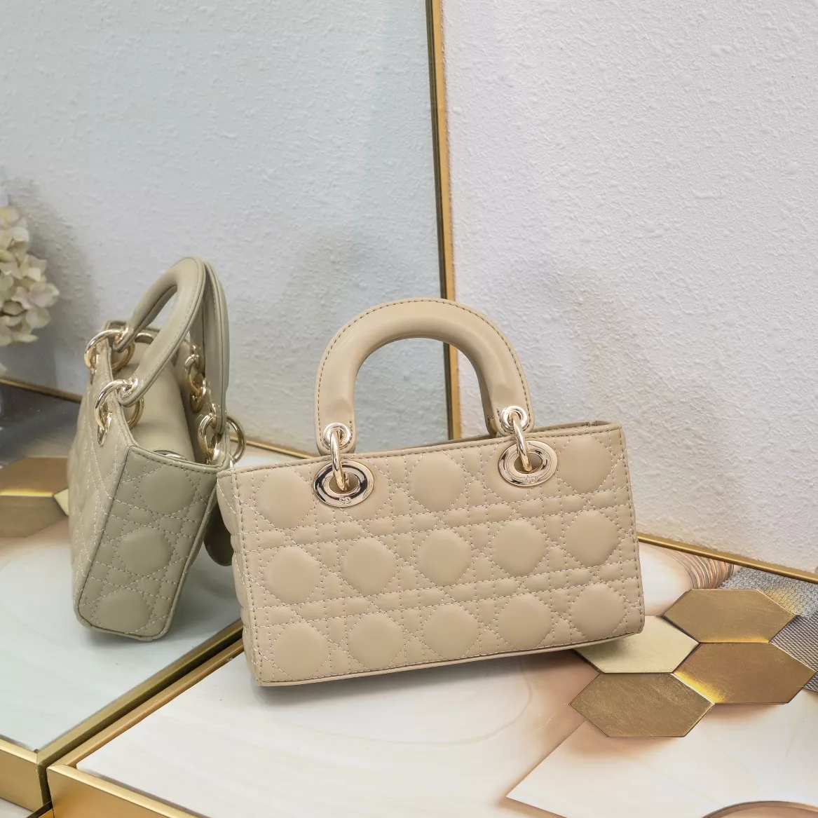 Christian Dior AAA Quality Handbags For Women Comfortable 2920 - Image 3