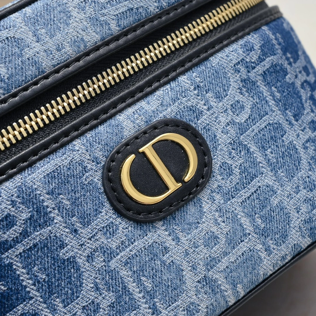 Christian Dior AAA Quality Handbags For Women Fashionable 3961 - Image 5