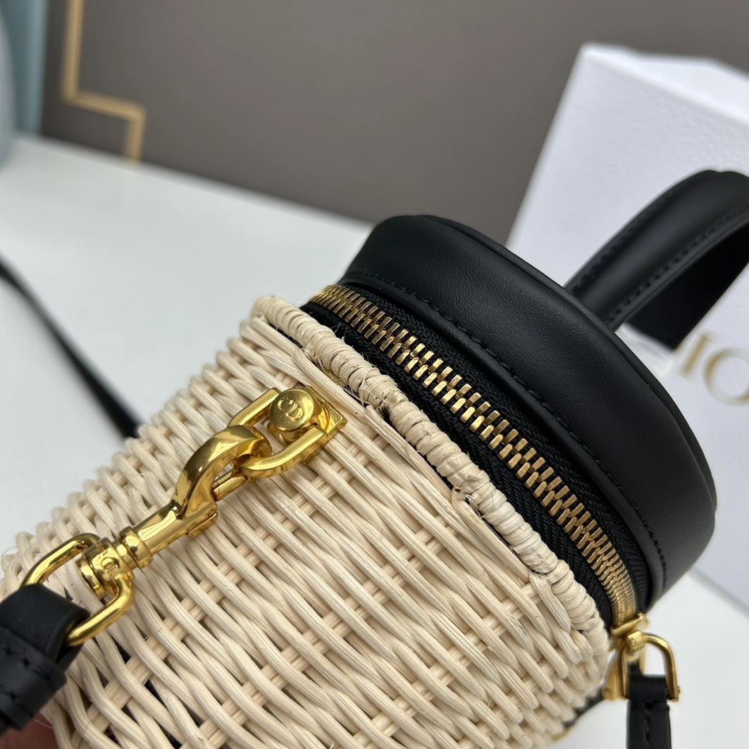 Christian Dior AAA Quality Handbags For Women Modern 6675 - Image 5