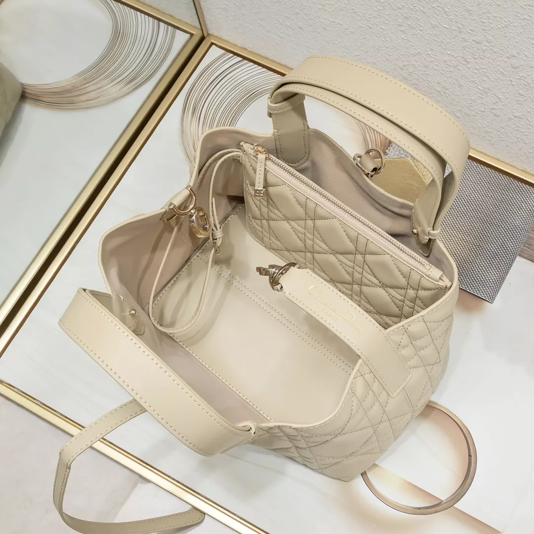 Christian Dior AAA Quality Handbags For Women Popular 5032 - Image 8