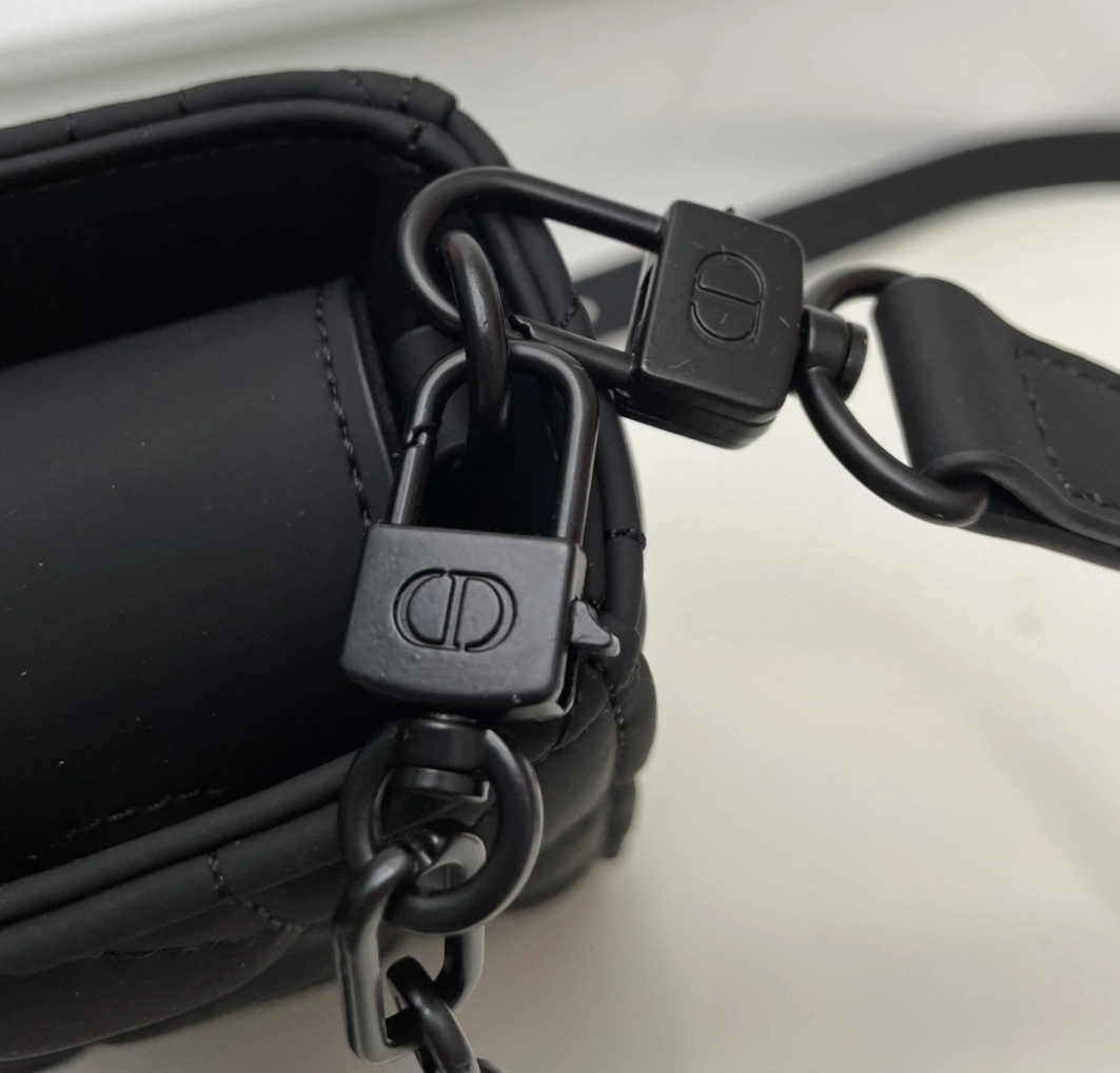 Christian Dior AAA Quality Handbags For Women Sleek 2945 - Image 5