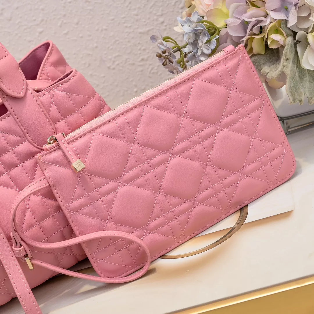 Christian Dior AAA Quality Handbags For Women Sleek 5401 - Image 5