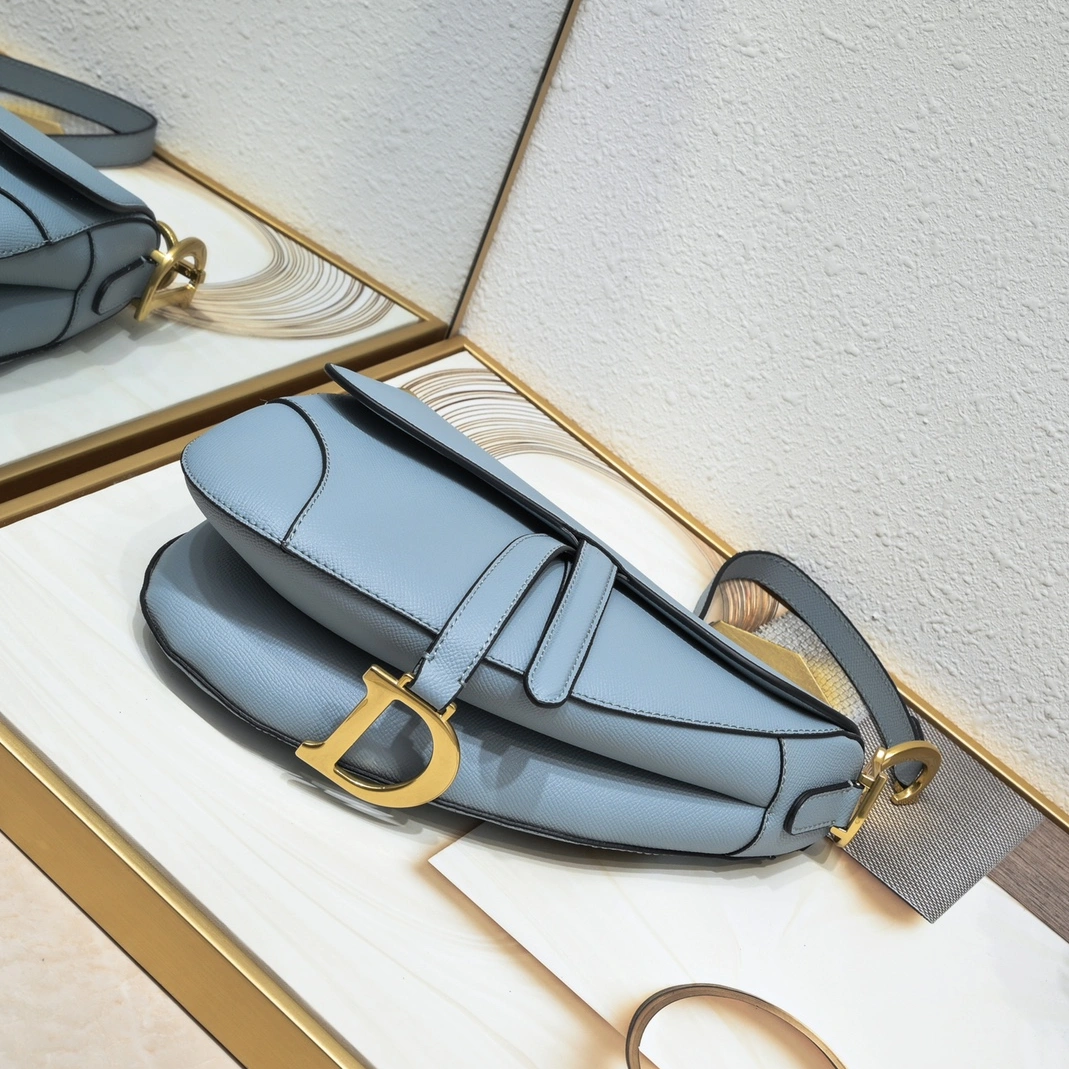 Christian Dior AAA Quality Messenger Bags For Women Cozy 8897 - Image 5