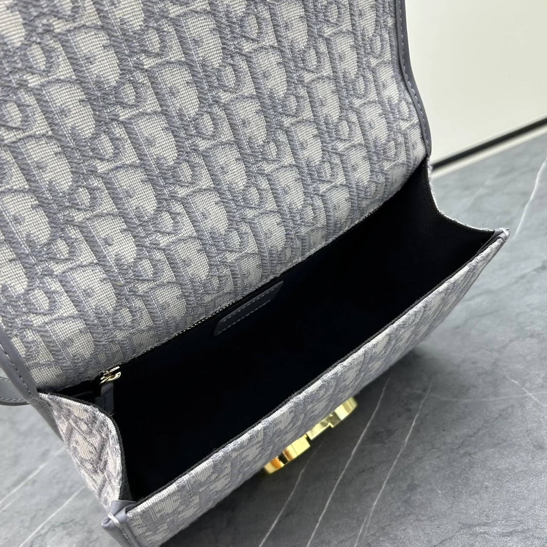 Christian Dior AAA Quality Messenger Bags For Women Flexible 3359 - Image 7