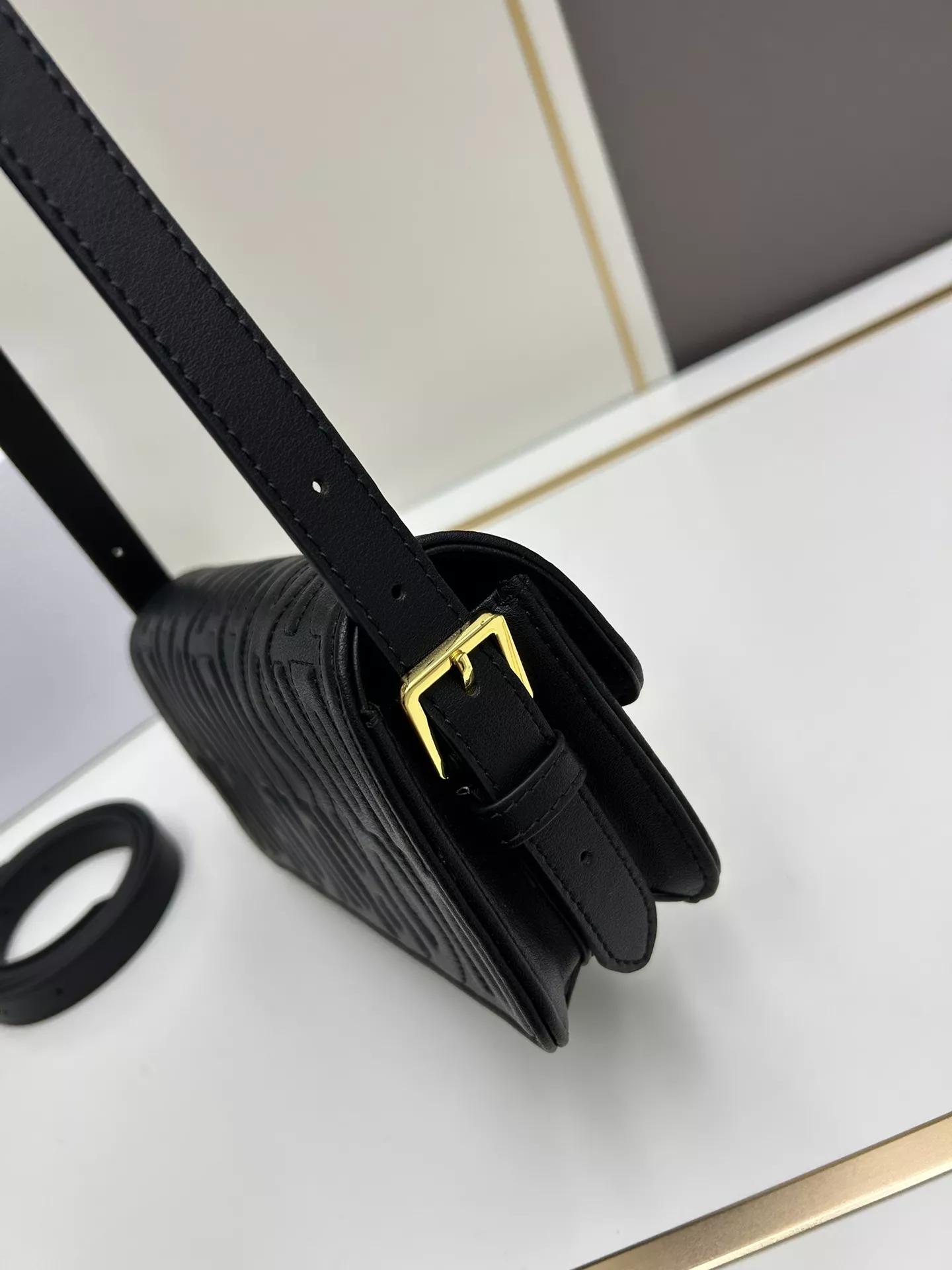 Christian Dior AAA Quality Shoulder Bags For Women Sleek 8909 - Image 6