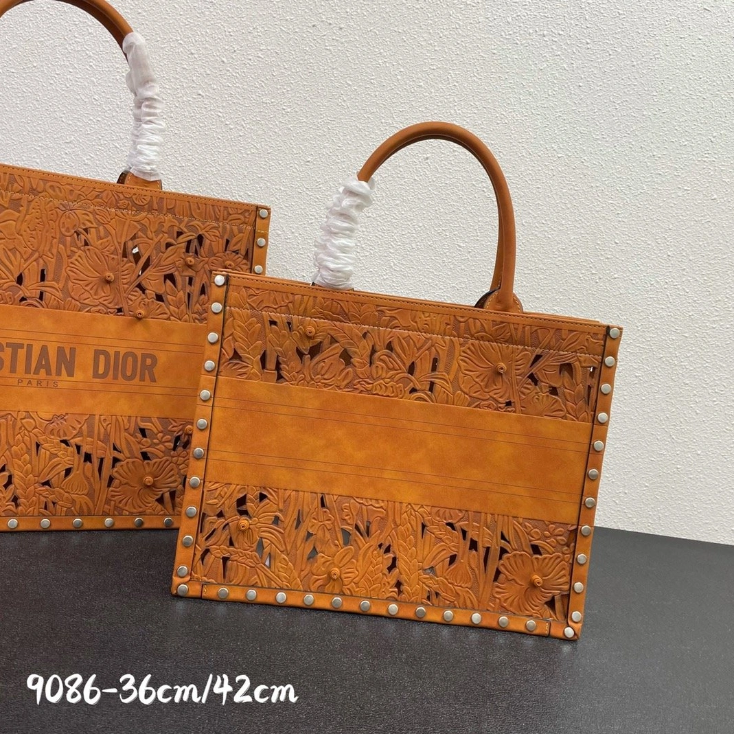 Christian Dior AAA Quality Tote-Handbags For Women Cozy 8871