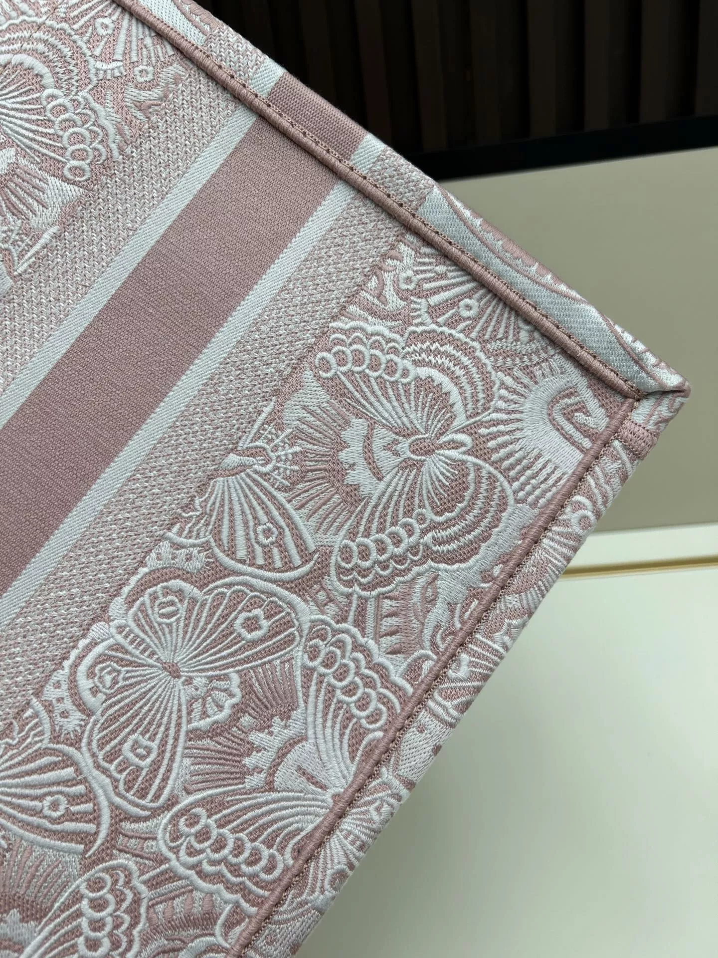 Christian Dior AAA Quality Tote-Handbags For Women Trendy 1383 - Image 6